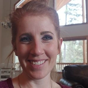 Meet your Posher, Angie